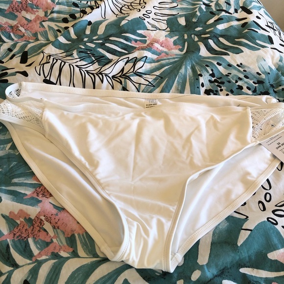 Time and Tru White Plus Size Bikini- NWT - Picture 5 of 9